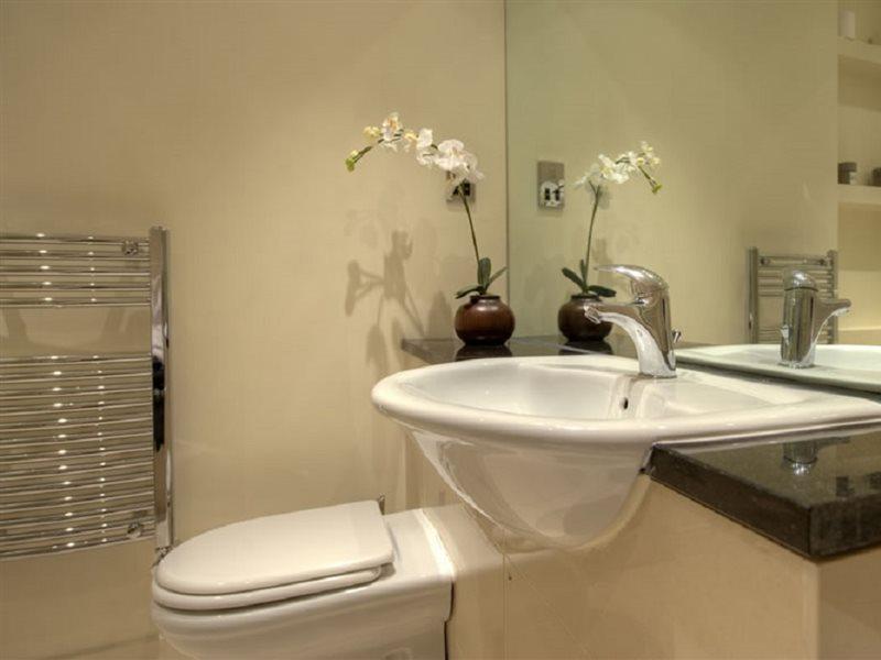Clarendon Luxury Apartment Edinburgh