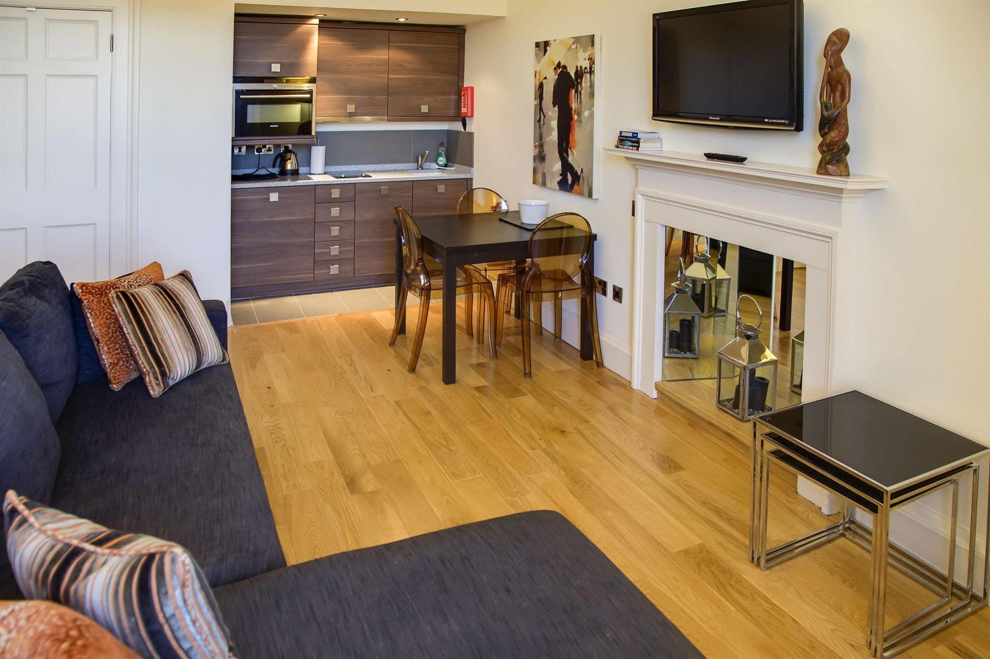 Clarendon Luxury * Edinburgh